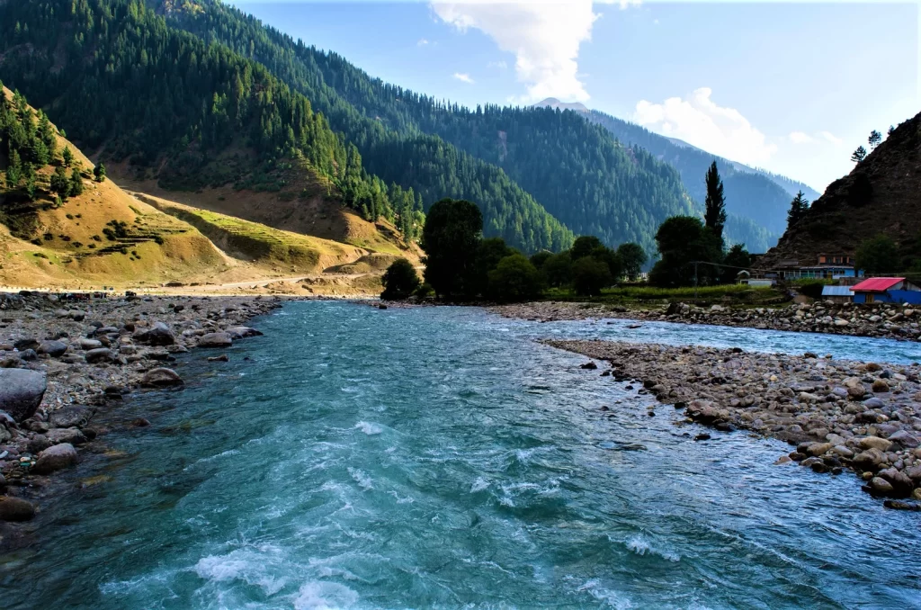 Visit Kunhar River Naran to create memories that will last a lifetime.