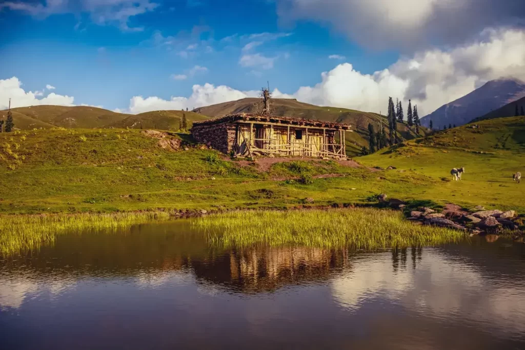 Don't miss the opportunity to experience the magic of Payee Lake Kaghan, as it is sure to leave an indelible mark on your heart.